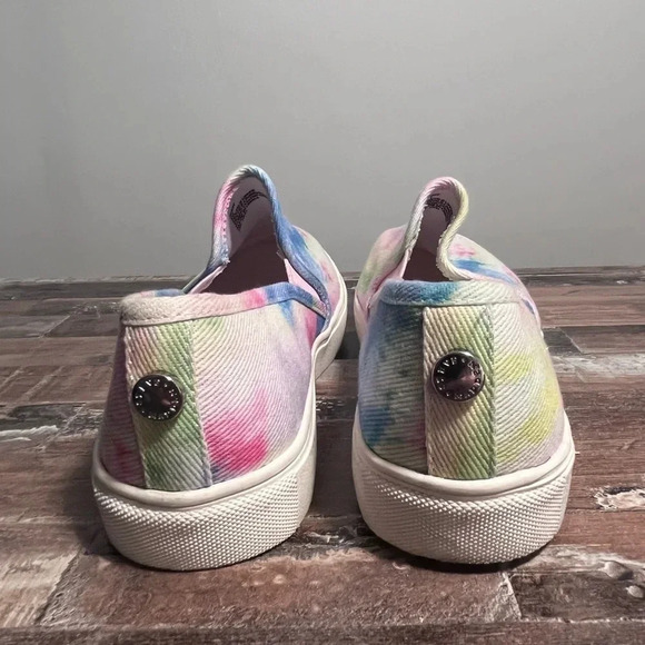 NWOT Steve Madden Tye Dye Women Slip on Sneaker Size 5 - Picture 3 of 5